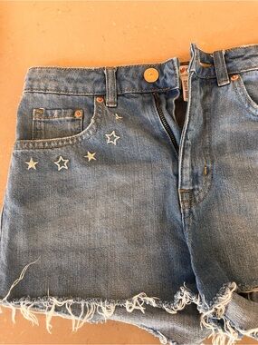 H&M x Coachella Daydreamer Star Denim Shorts Size 6